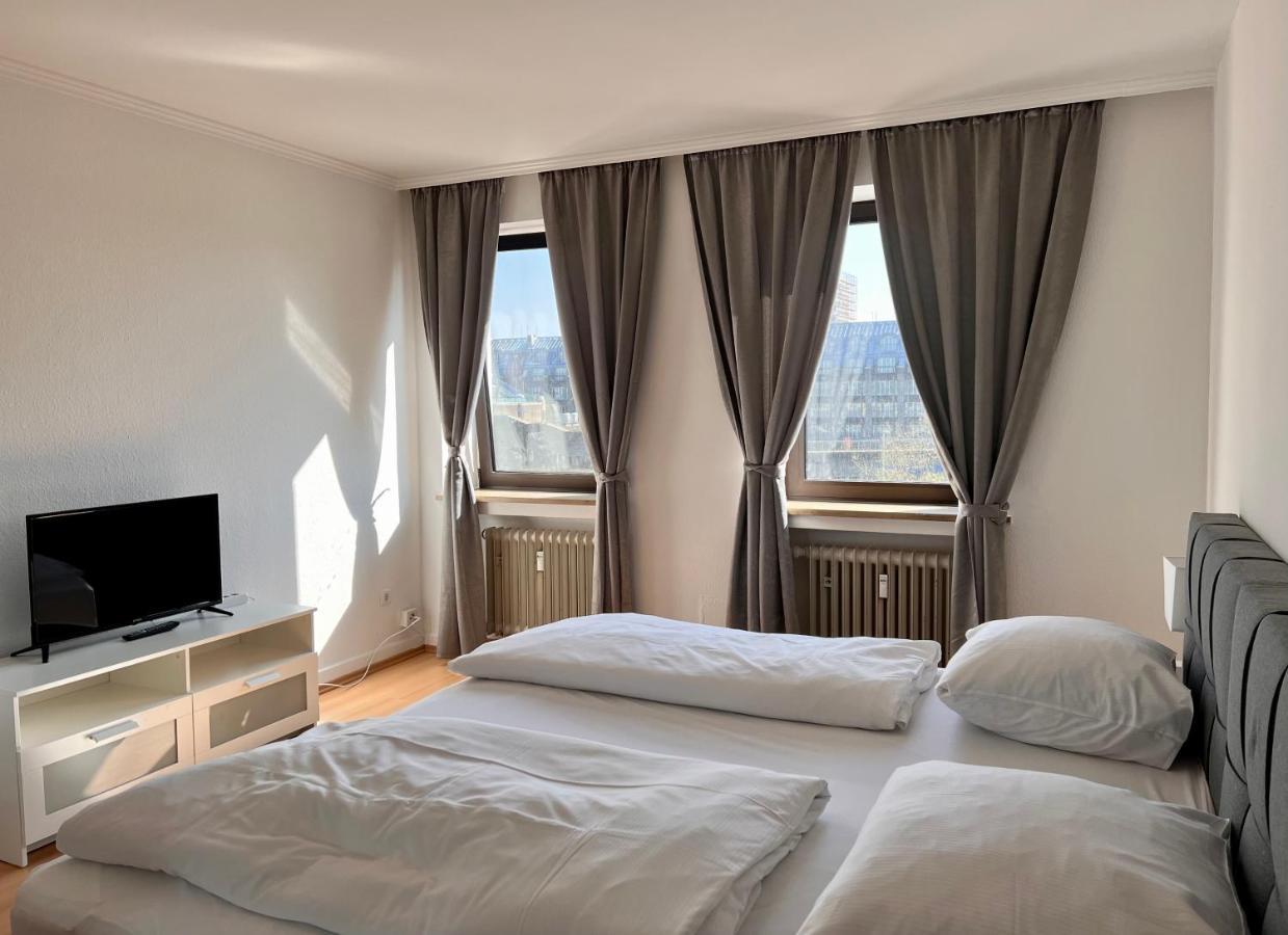 Altstadthotel Hayk Am Rhein Köln Exteriör bild