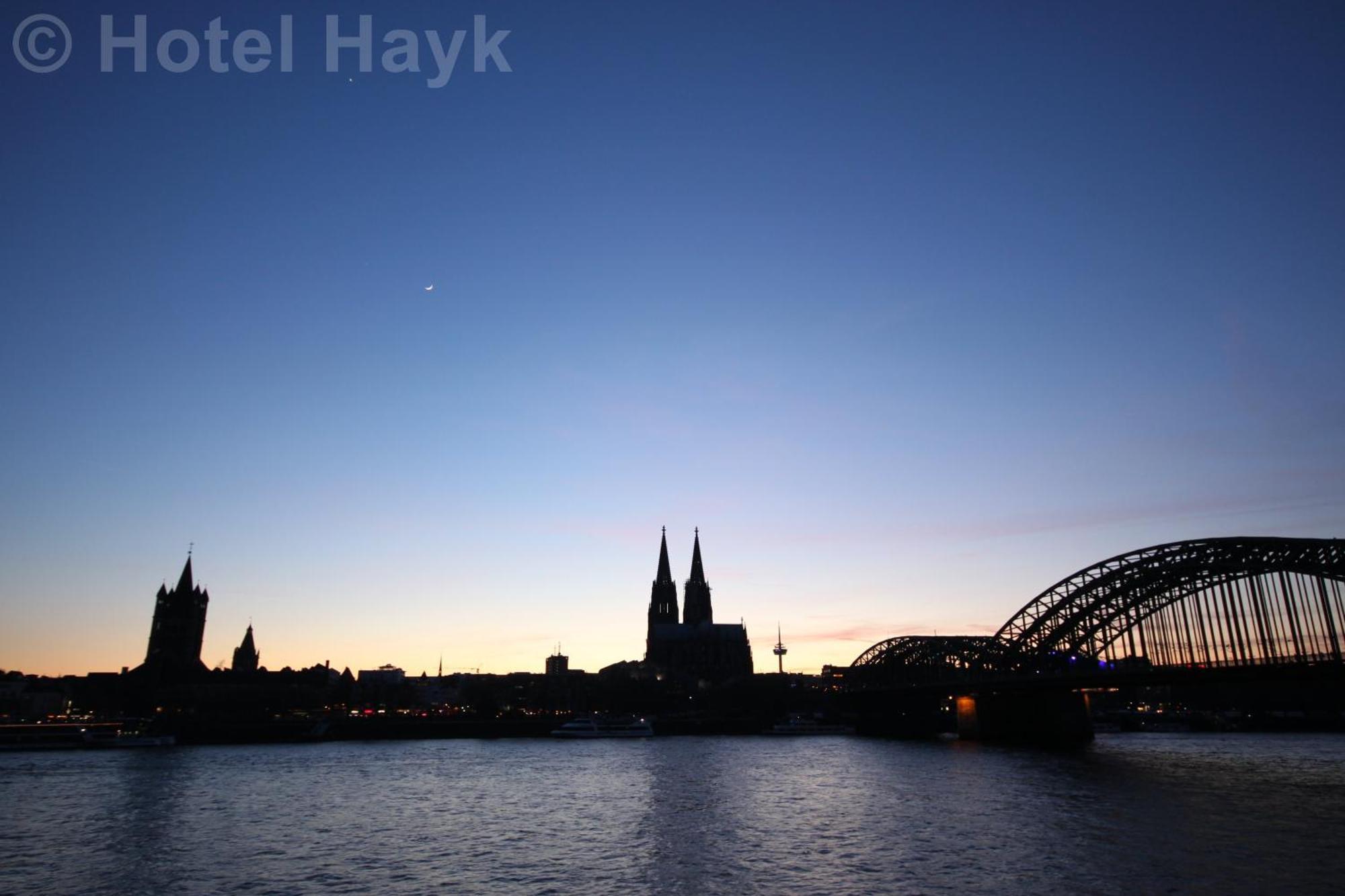 Altstadthotel Hayk Am Rhein Köln Exteriör bild