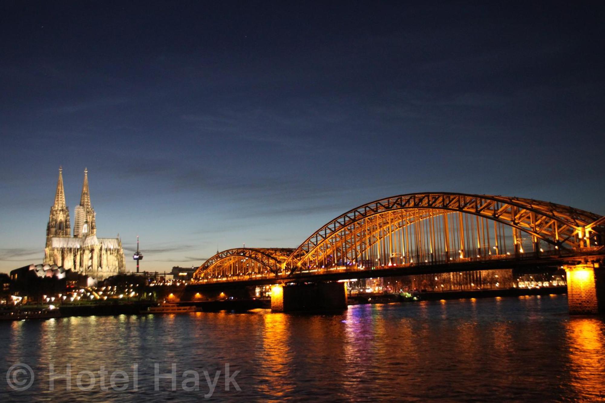 Altstadthotel Hayk Am Rhein Köln Exteriör bild