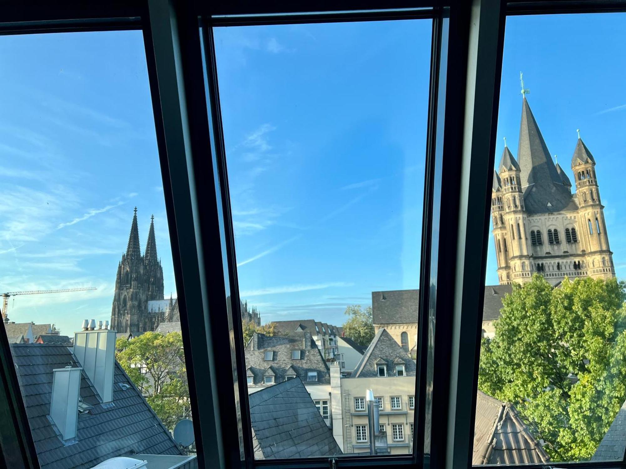 Altstadthotel Hayk Am Rhein Köln Rum bild
