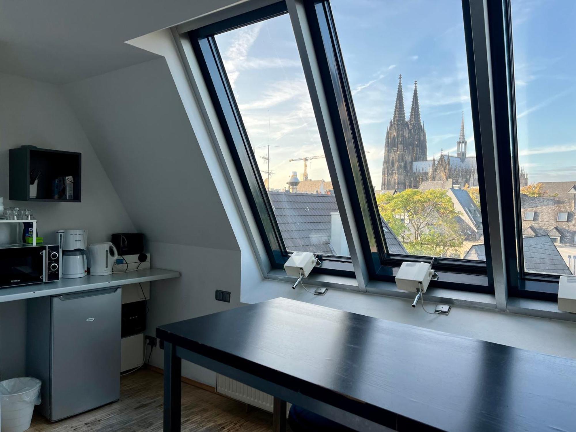 Altstadthotel Hayk Am Rhein Köln Rum bild