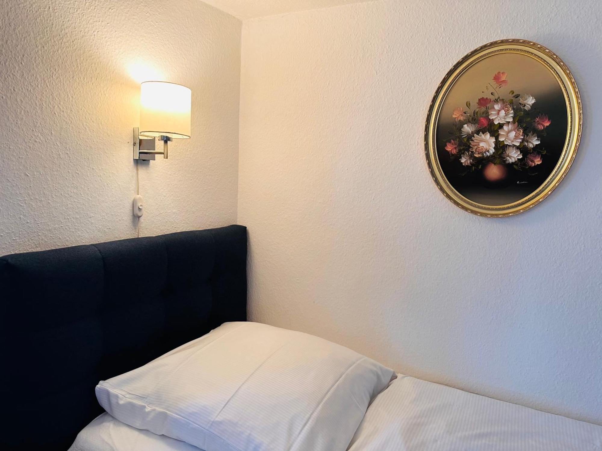 Altstadthotel Hayk Am Rhein Köln Exteriör bild