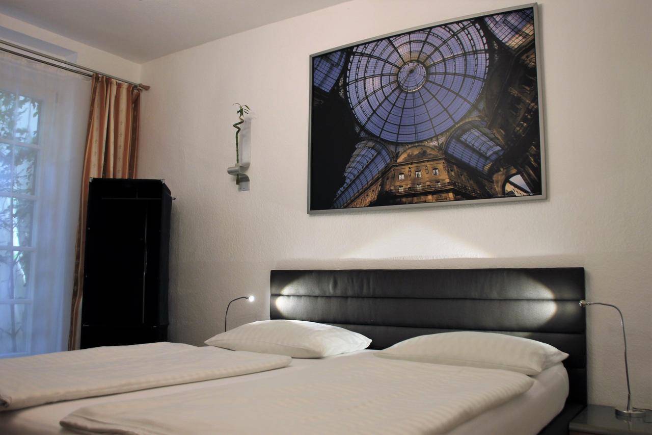 Altstadthotel Hayk Am Rhein Köln Exteriör bild